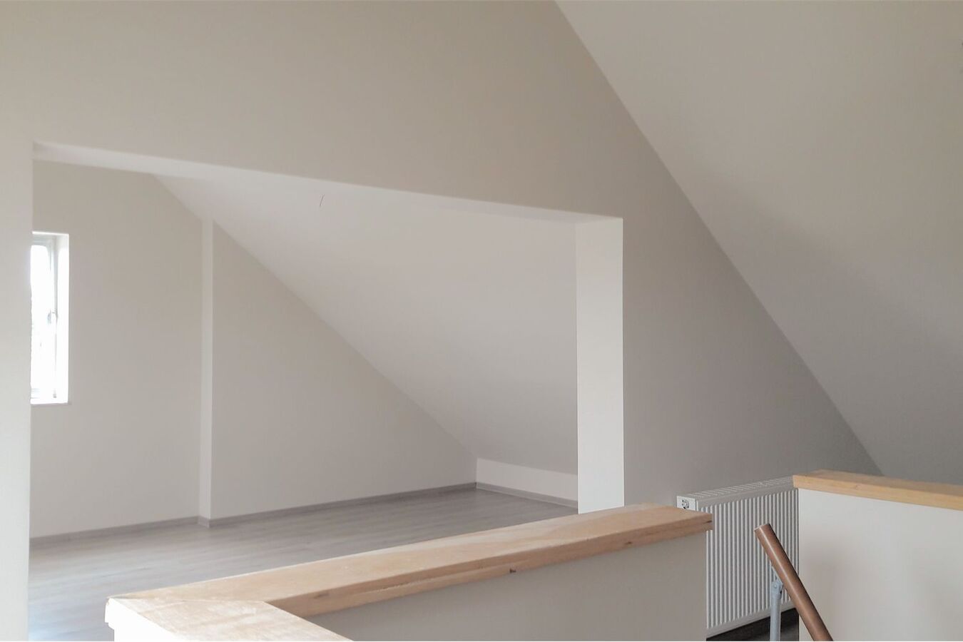 Volledig gerenoveerde, energiezuinige woning met 3 kamers 