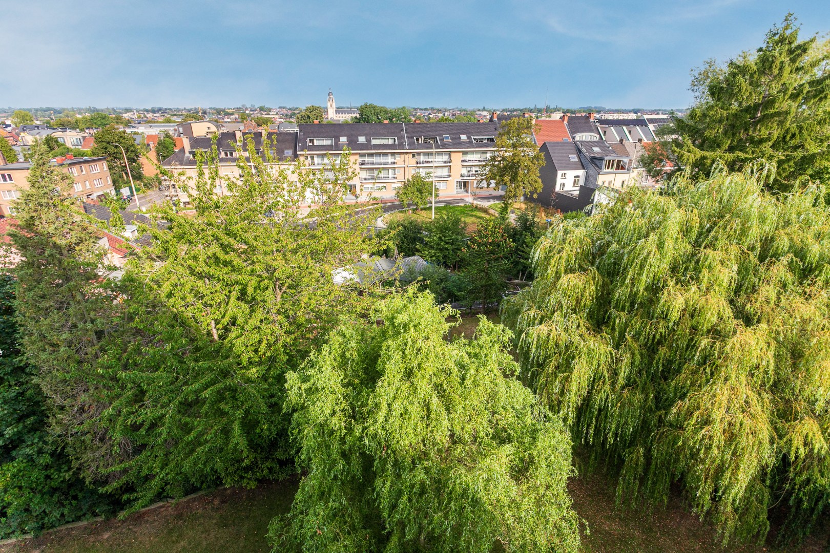 Ruim app (EPC:C) met 3 slpk, terras, kelder en garage 