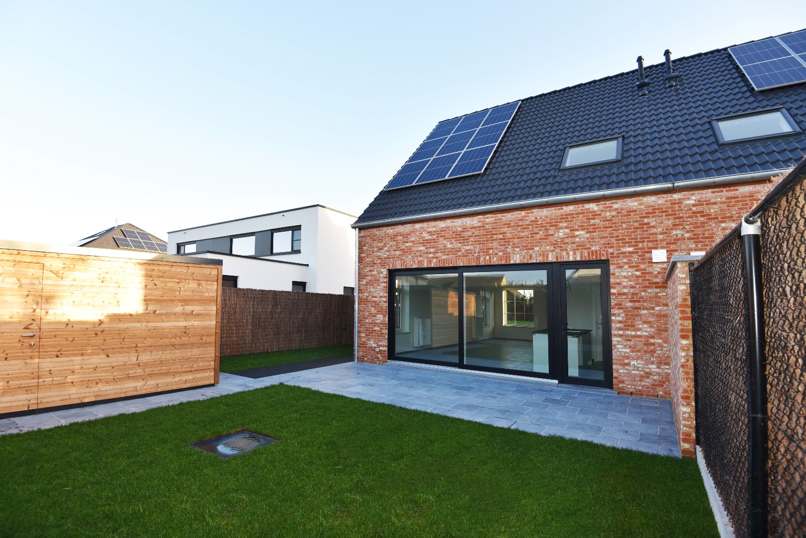 Recente woning met 3 slpks en tuin te Adegem 