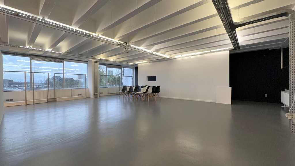 Kantoren te huur met uniek zicht op het MAS in Antwerpen