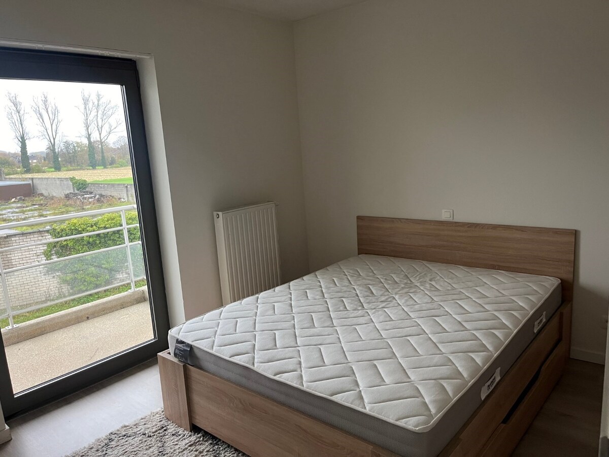 2-slpk-appartement op top locatie (incl. ondergrondse staanplaats!!). 