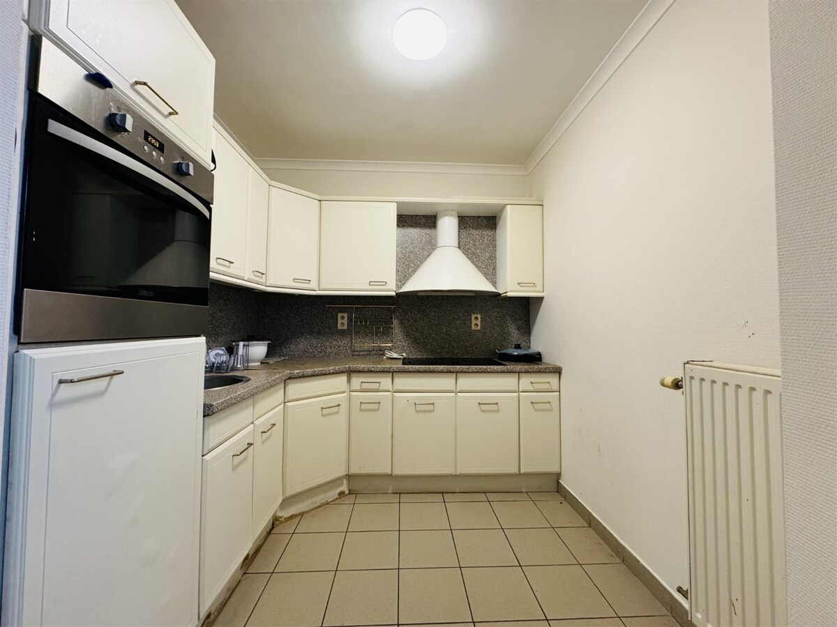 Unieke hoeve met woonst, 3 appartementen en paardenstallen op een ruim perceel van ca 1,2ha te Dilsen-Stokkem 