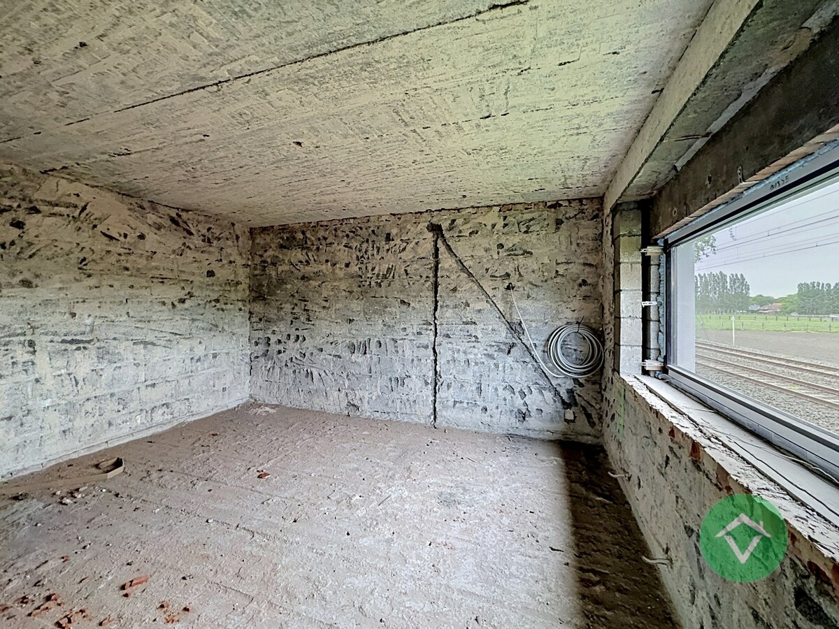 Alleenstaande statige woning met tuin te Veldegem 