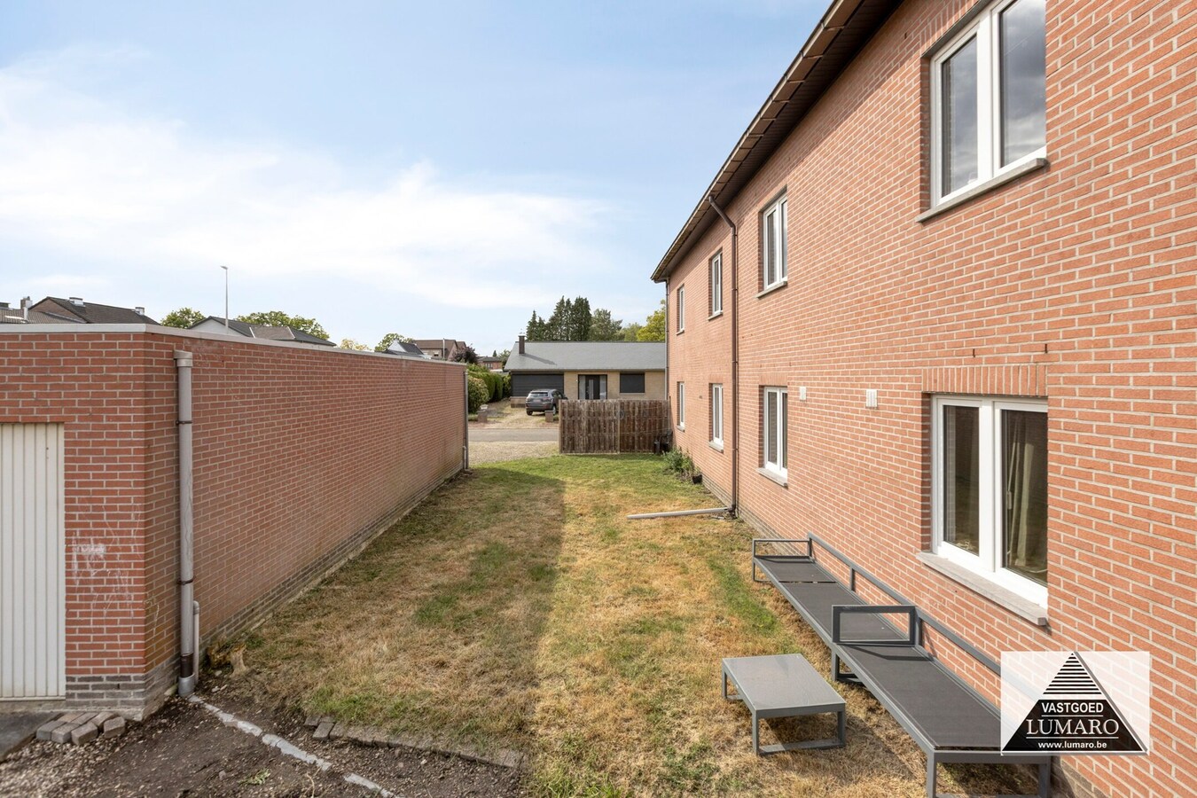 Goed gelegen gelijkvloers app. met 2 slaapkamers en garage 