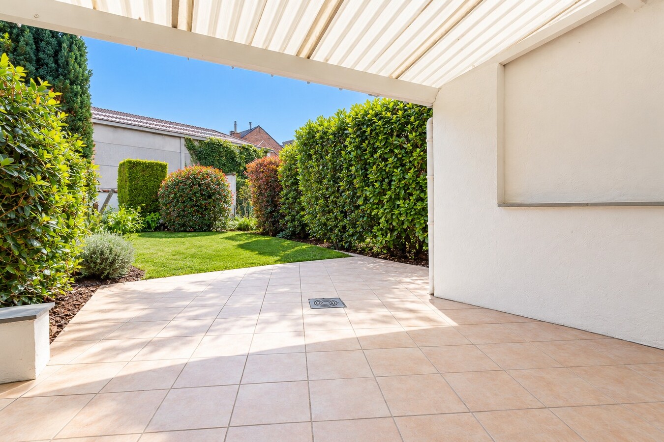Maison saine &amp; rénovée avec jardin, idéalement située, COUP DE COEUR ! 