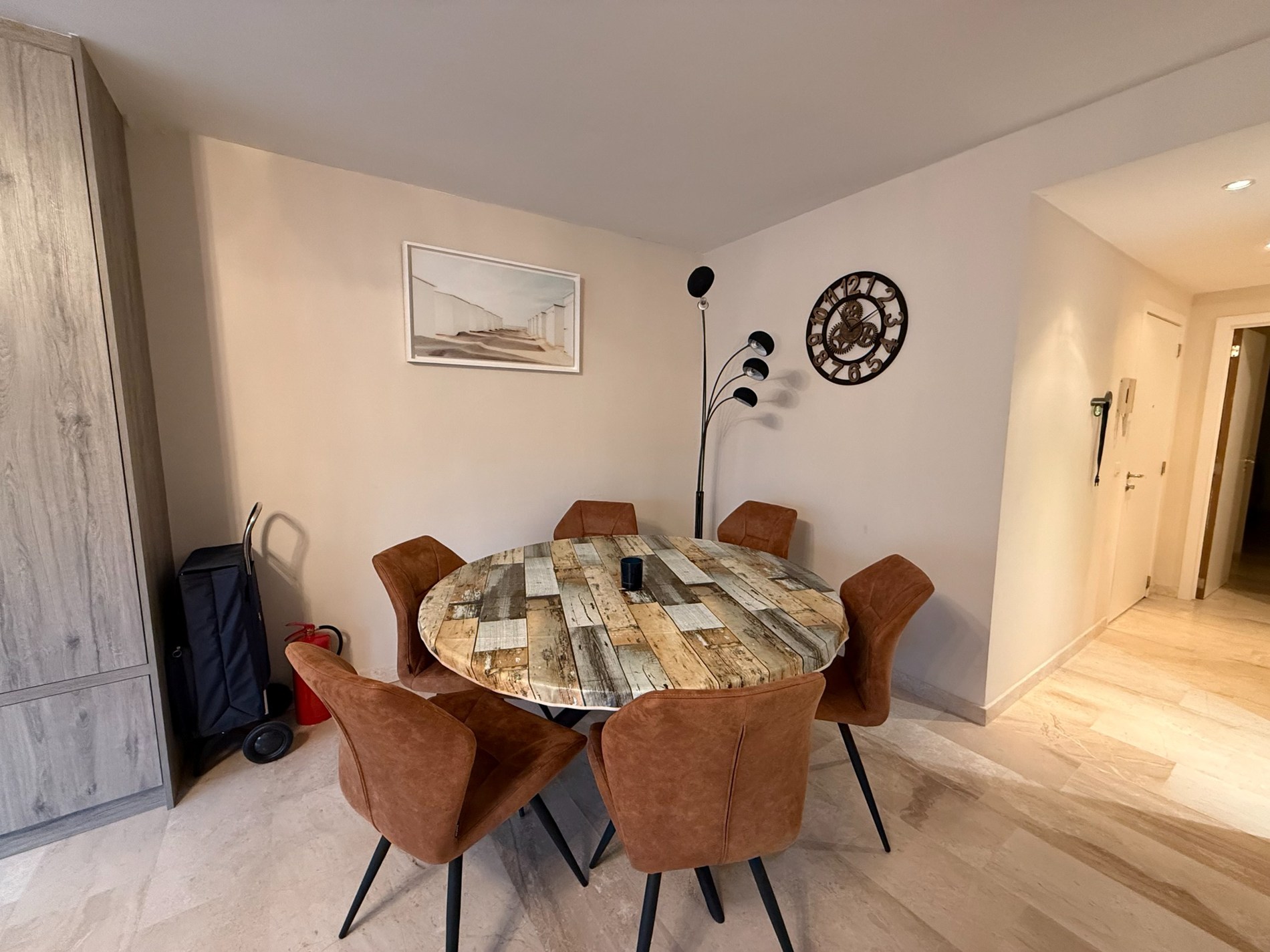 Appartement meublé - Appartement confortable près de la plage (place Rubens) et de l'avenue Lippens. 