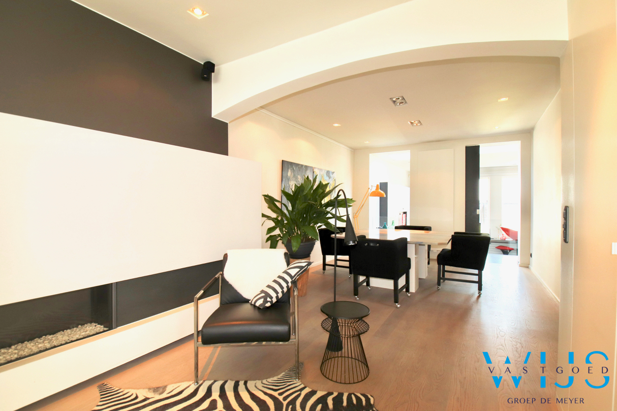 Karaktervol woonhuis met 5 slaapkamers &amp; prachtige tuin te CENTRUM Assenede ! 