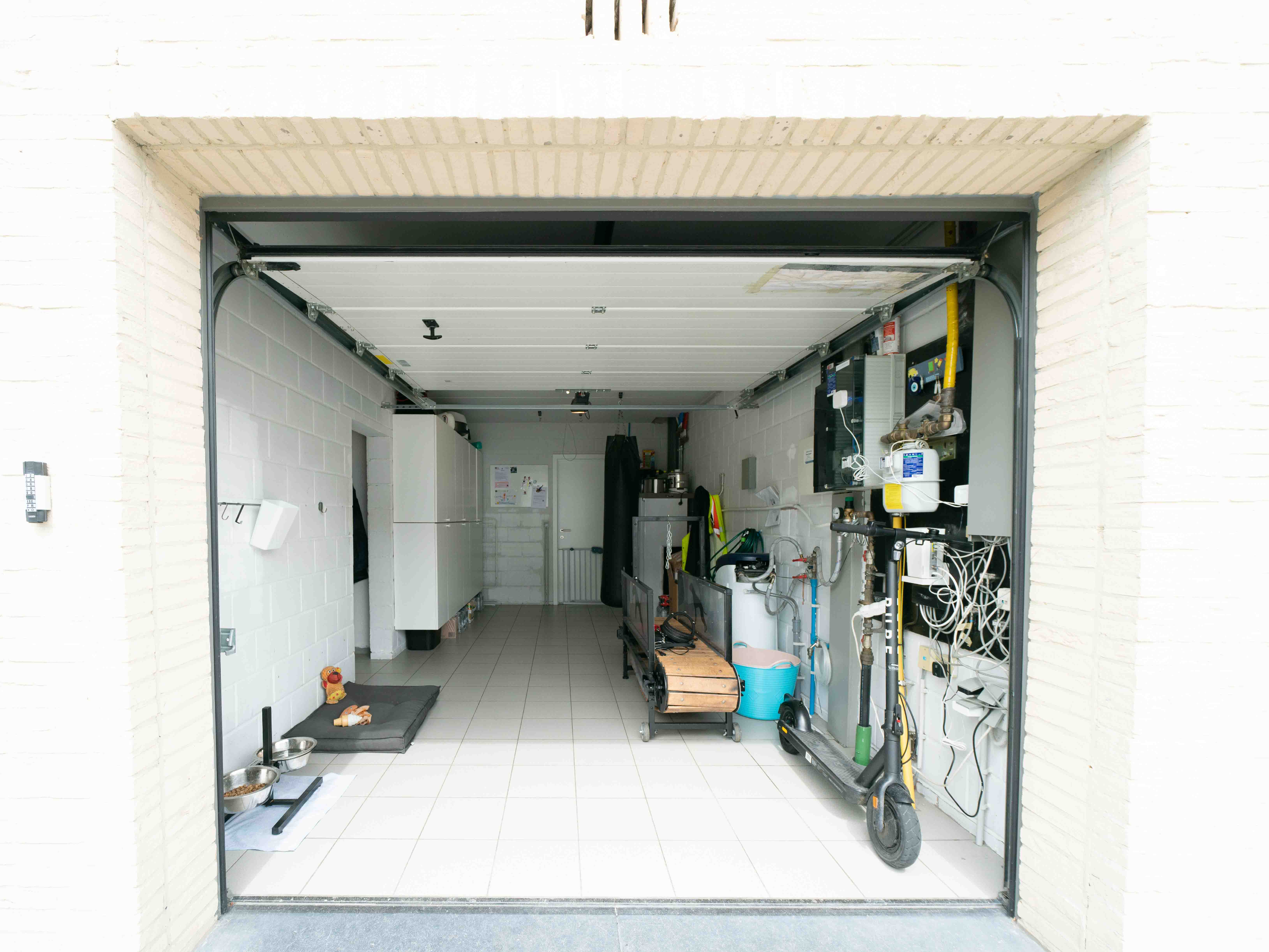 Recente woning met 7 kamers, 2 badkamers, garage en tuin 