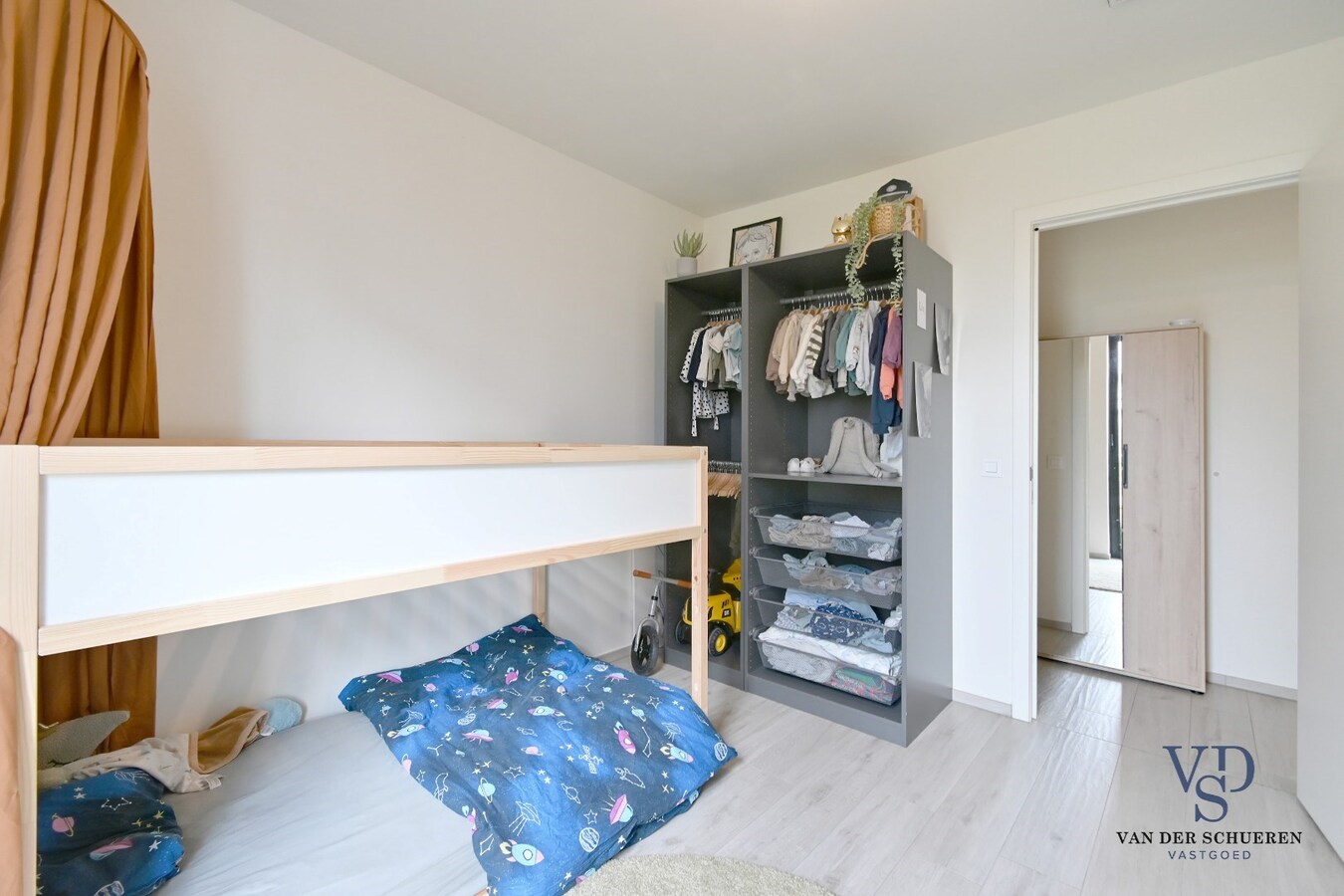 Gelijkvloers appartement met ruim terras 