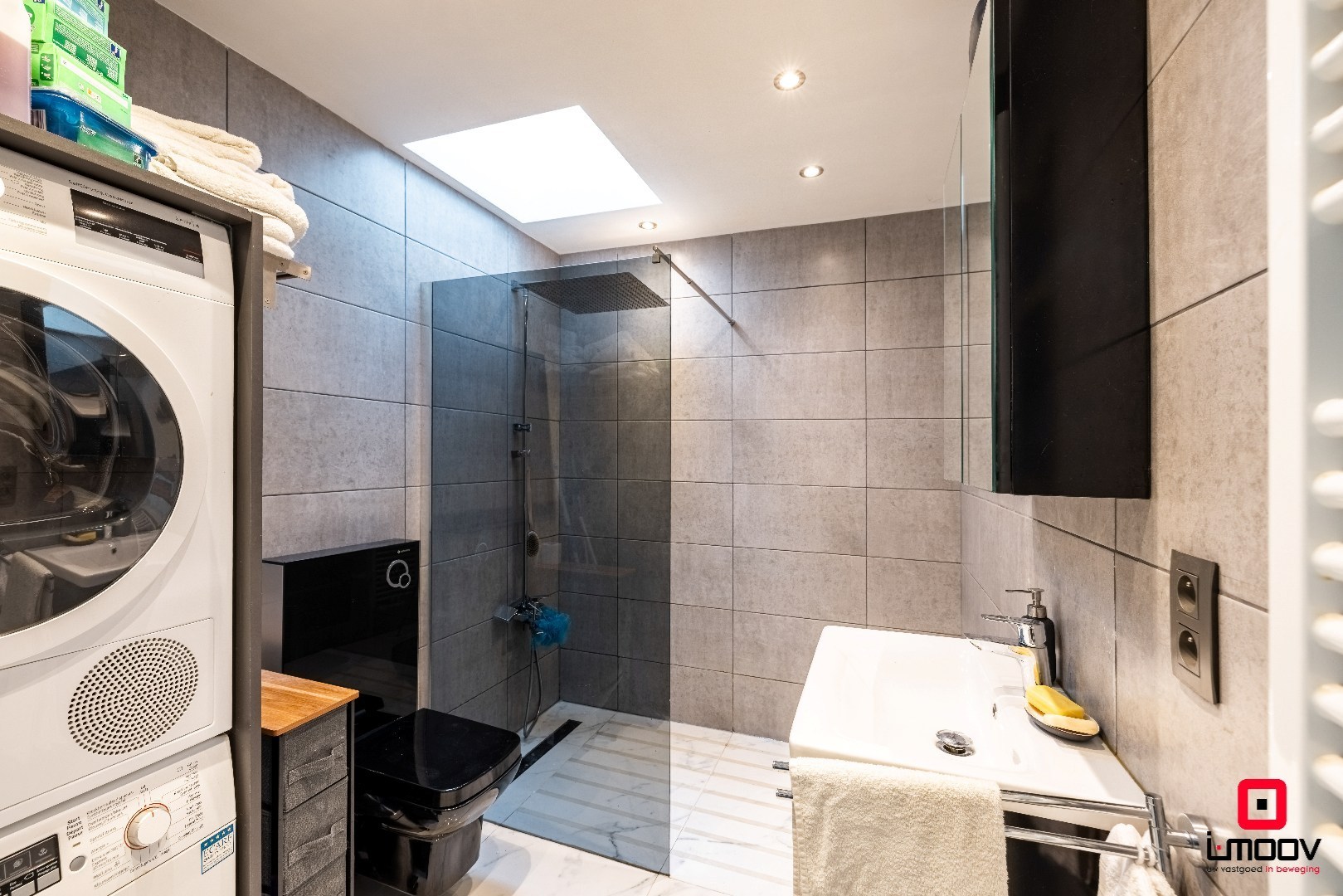 Instapklaar lichtrijk appartement op toplocatie in Sint-Amandsberg 