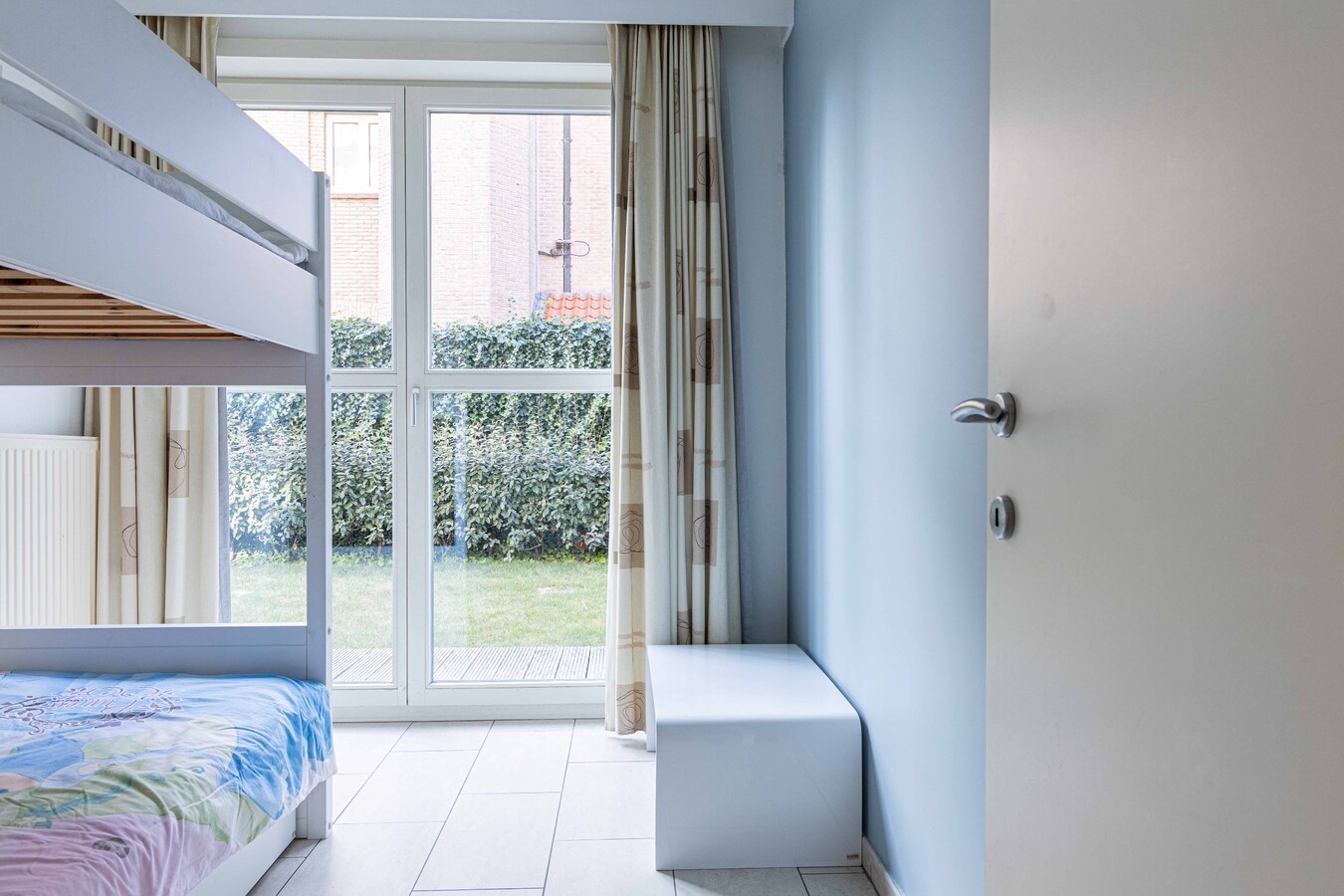 Ruim appartement met 3 slaapkamers en 2 badkamers en hoekterras 