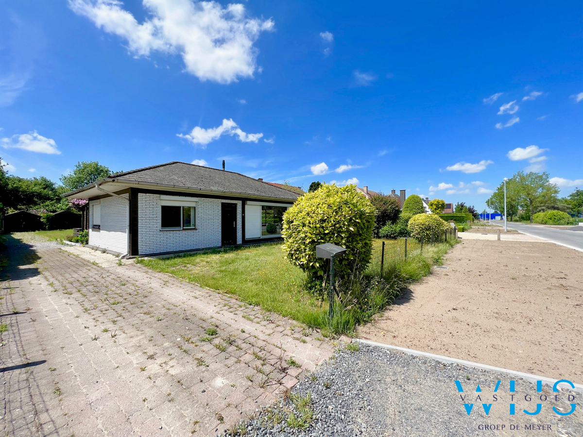 Te renoveren woonhuis / bouwgrond te Lovendegem ! 