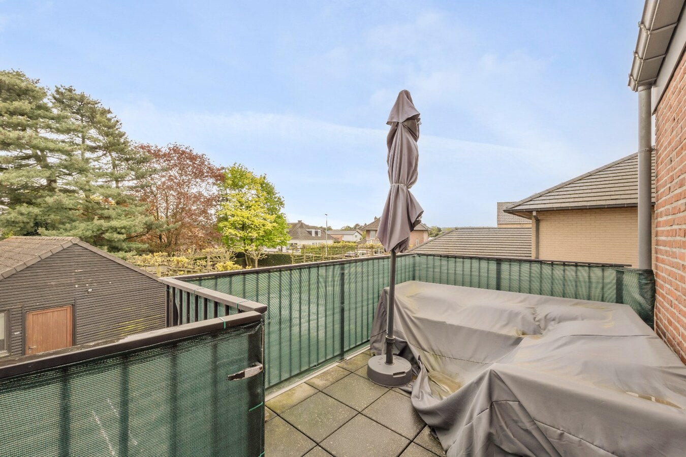 Opbrengsteigendom met vier eenheden 