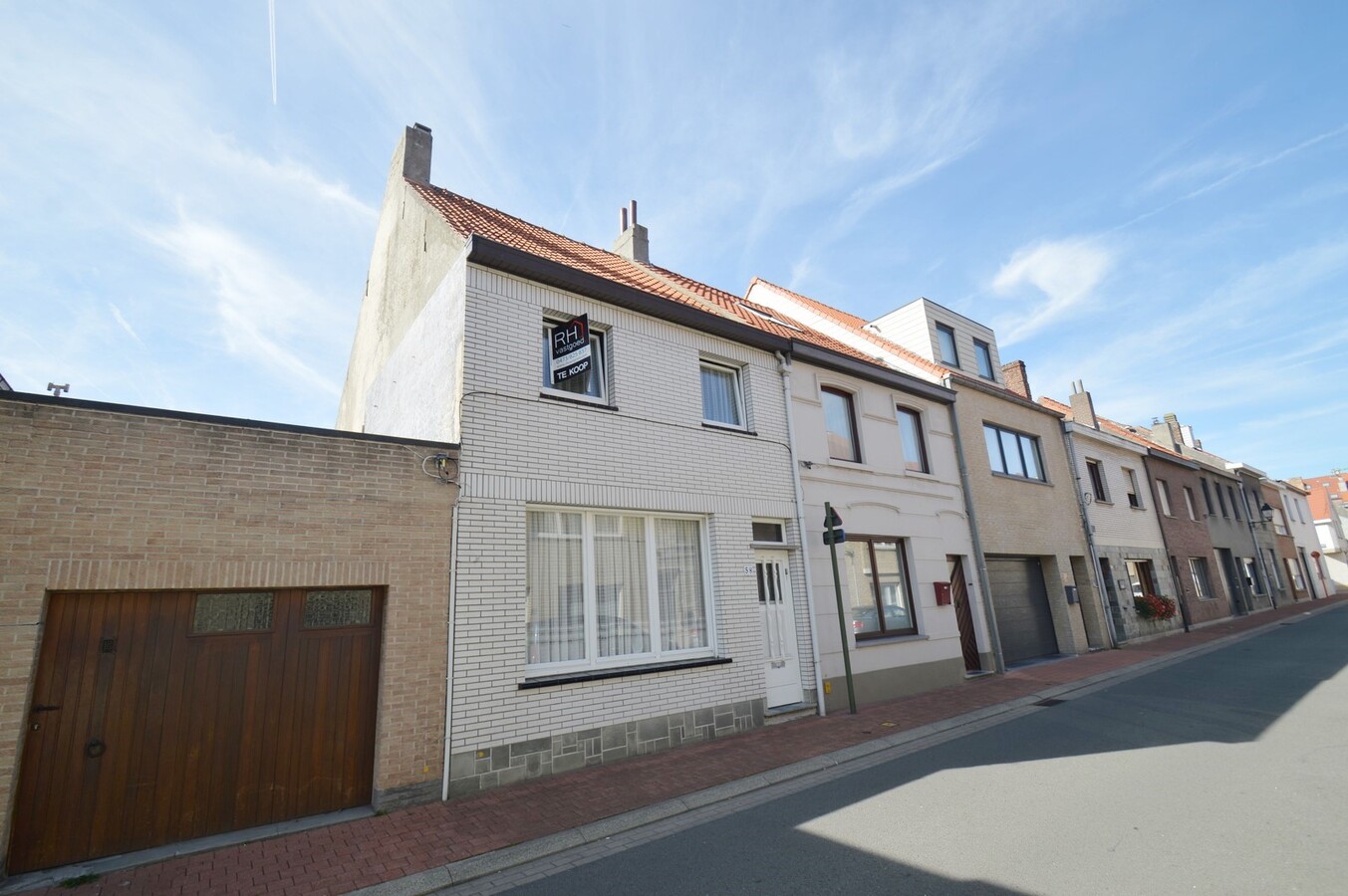 Leuke, te renoveren woning in het centrum - Heist 