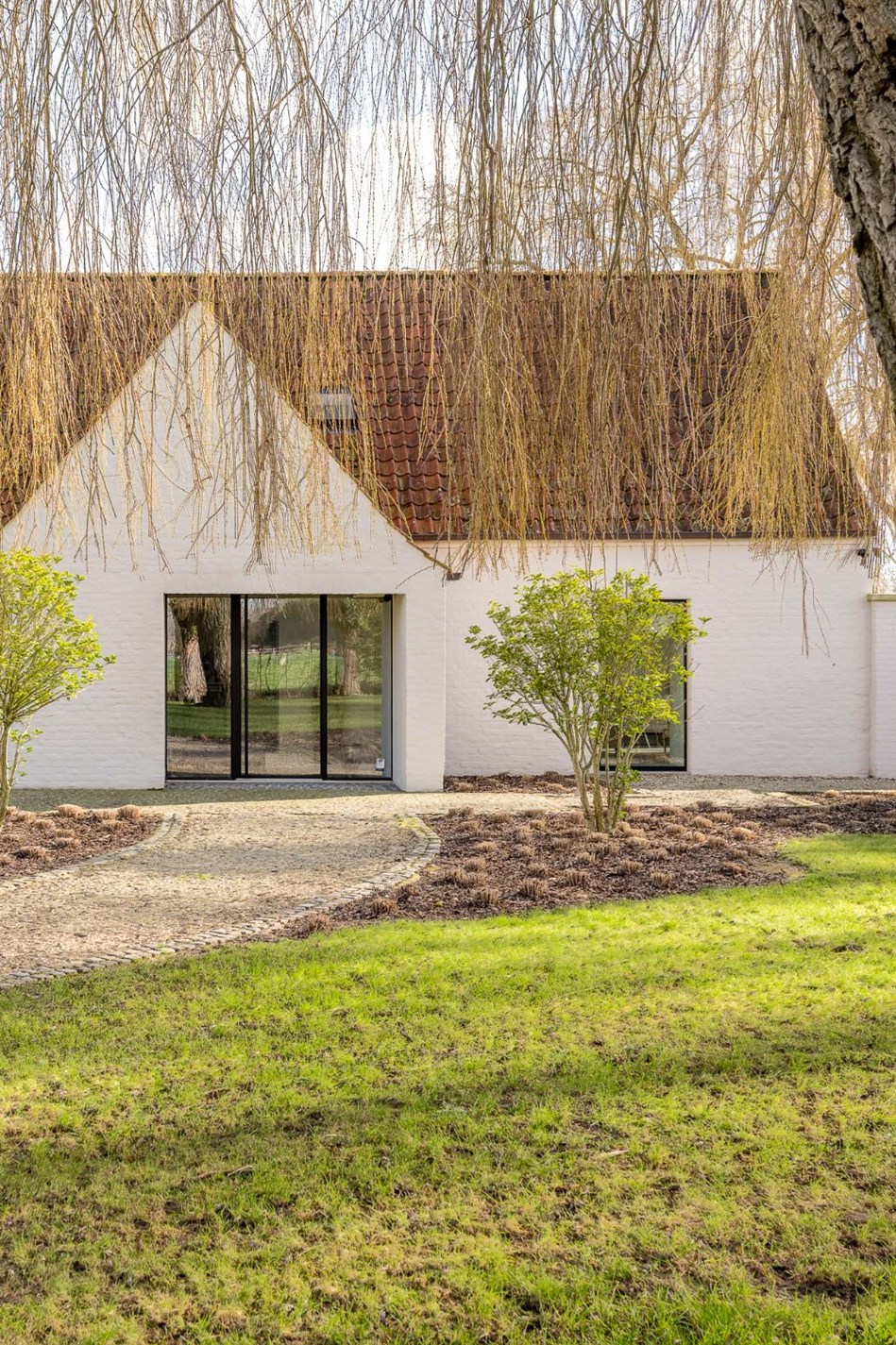 OPENDEURDAG Zaterdag 02/05 - 10u30 - 12u30 (Pereboomstraat 1 te Damme) : Uitzonderlijk gerenoveerde Hoeve met bijhuis op een domein van 1,5 hectare 