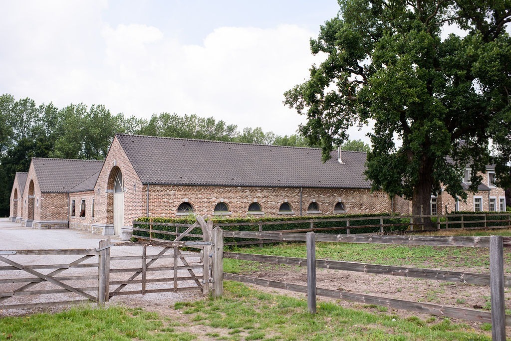 Exclusief domein met binnenpiste op ca. 20 ha te Meeuwen-Gruitrode 