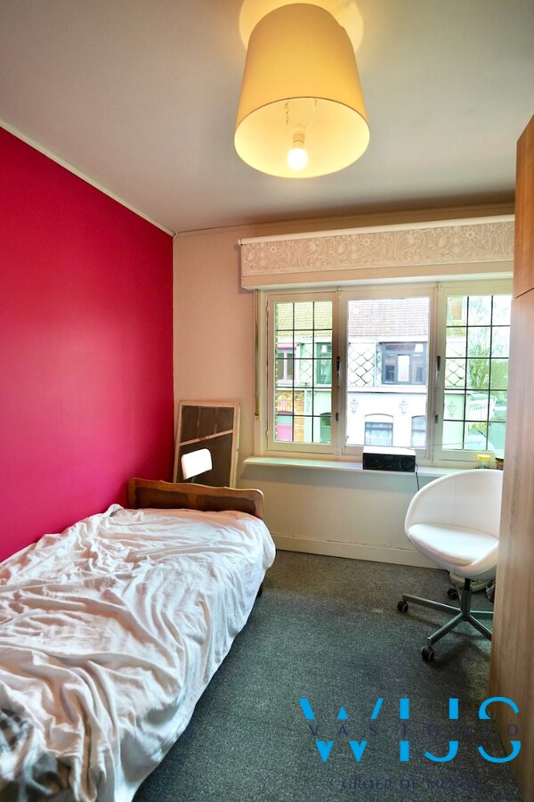 Te renoveren karaktervolle gezinswoning te Eeklo ! 