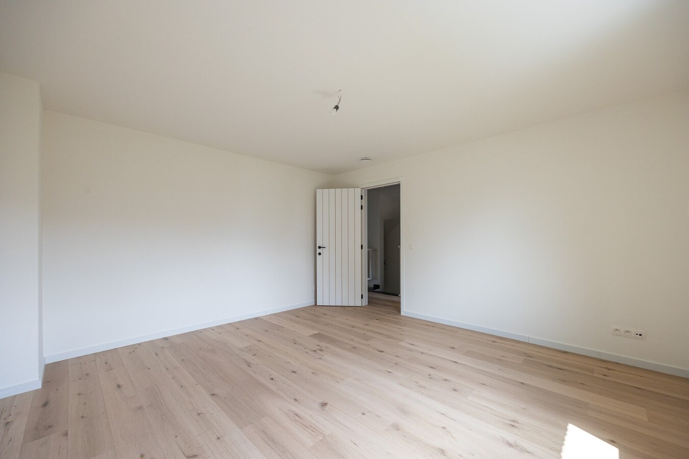 Energievriendelijke (A+) E-peil -5 nieuwbouwvilla in centrum Schilde met Zuid-tuin. 