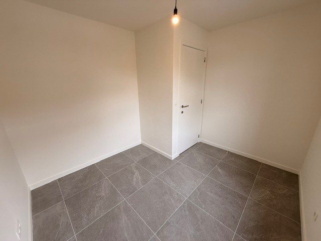 Halfopen nieuwbouwwoning met 4 slaapkamers gelegen te Opitter. 