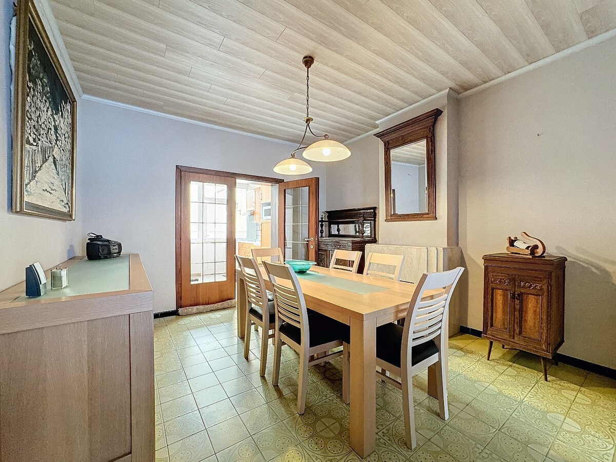 Centraal gelegen, instapklare woning met tuin te Lembeek 