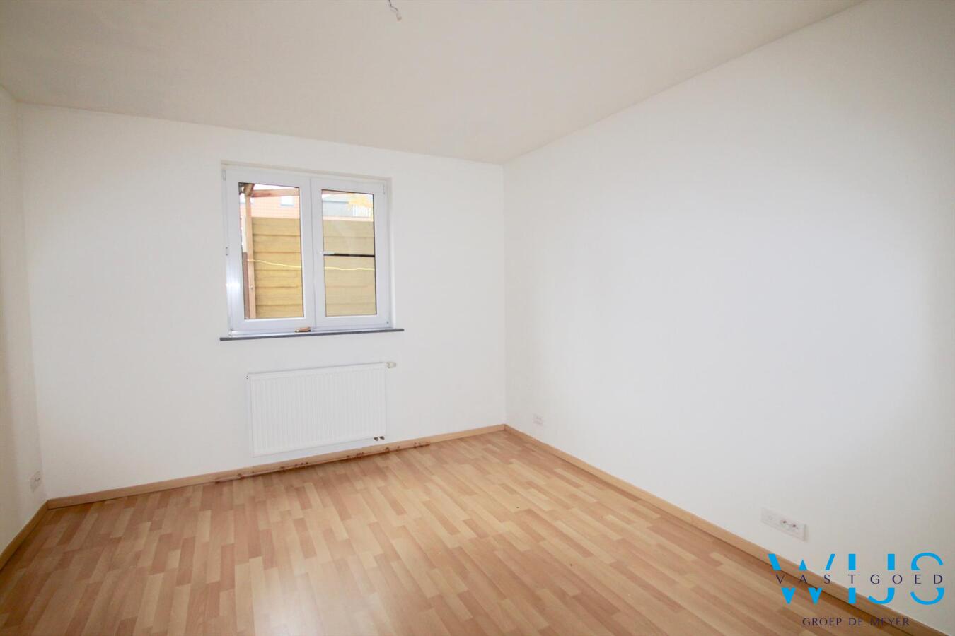 Gelijkvloers tweeslaapkamer appartement in hartje Ertvelde! 