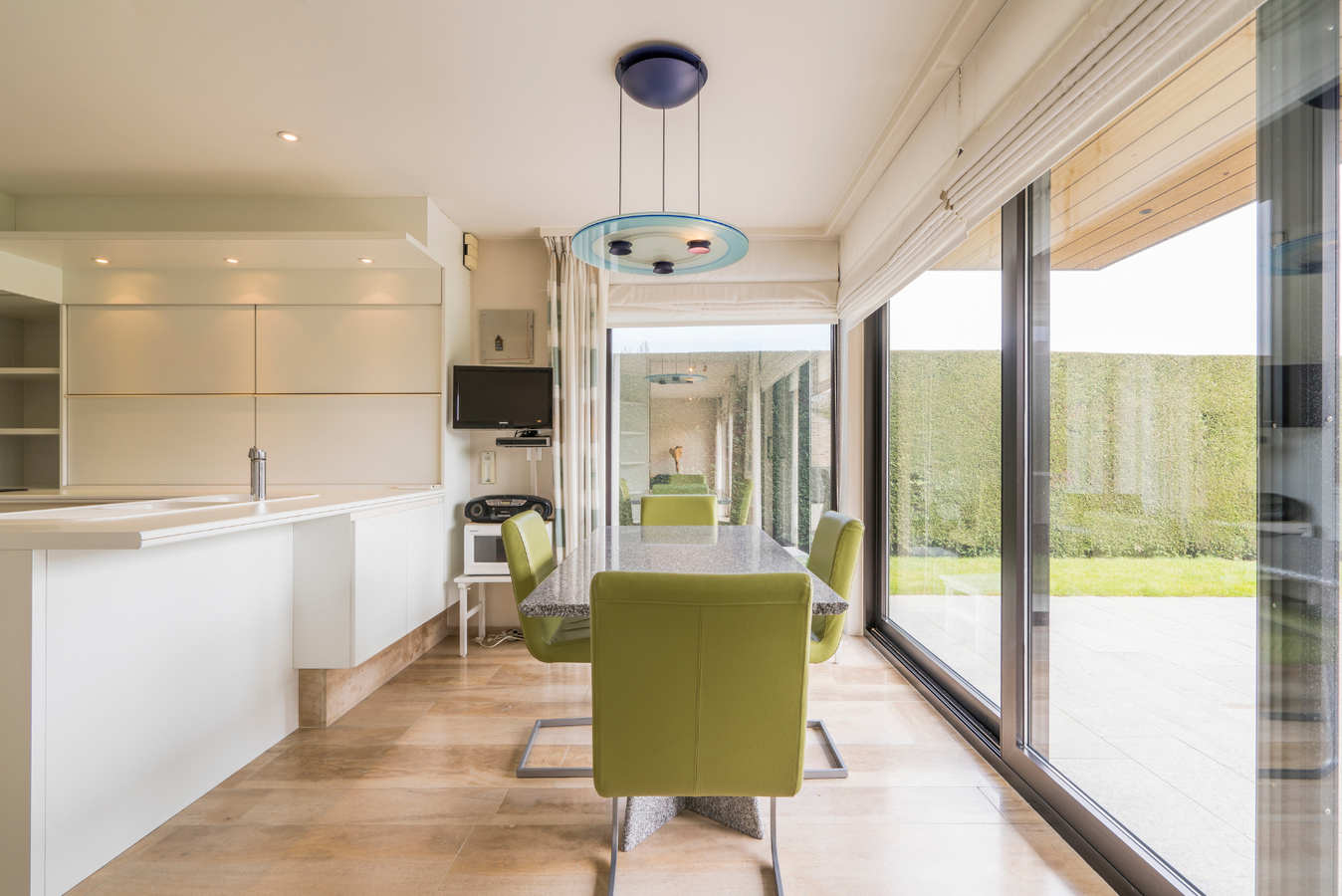 Luxueus afgewerkte villa met 3 slaapkamers én garage te Gits 