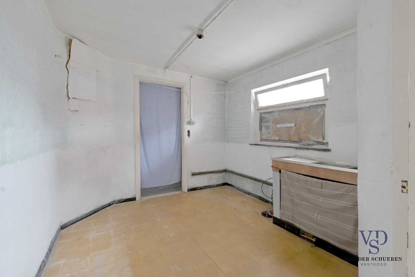 Degelijke, goed gelegen woning. 
