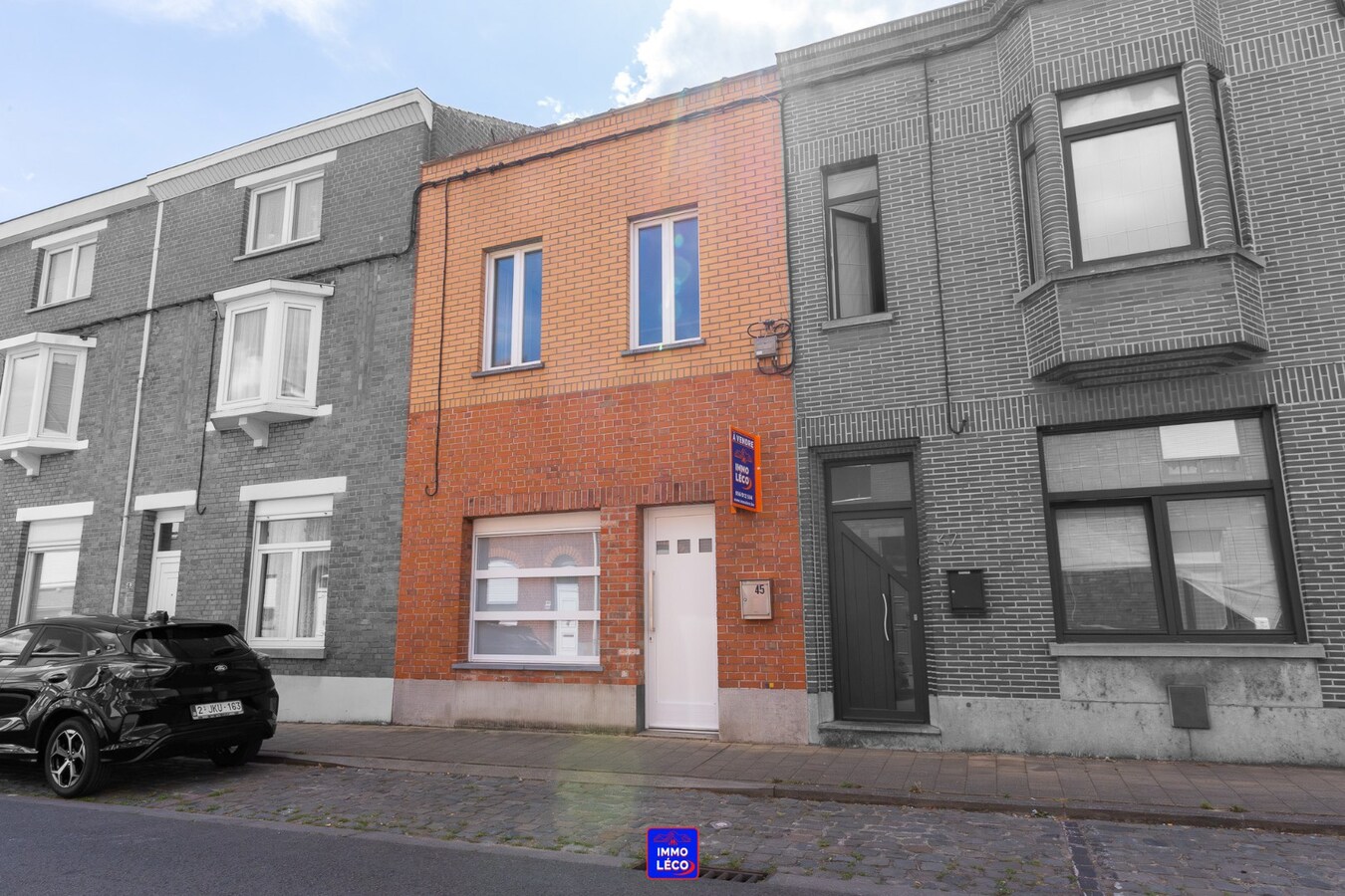 Maison rénovée avec jardin, dans une rue calme et appréciée. 