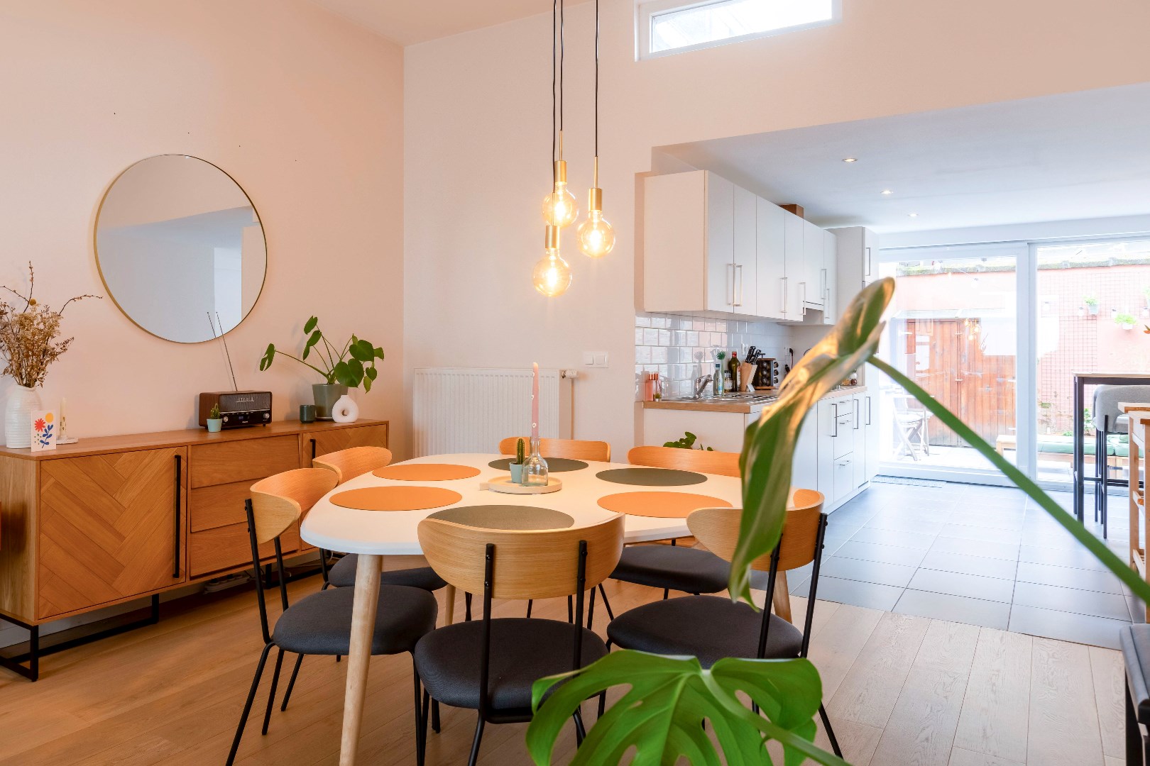 Instapklare woning met 3 slp. en terras te Sint-Amandsberg 