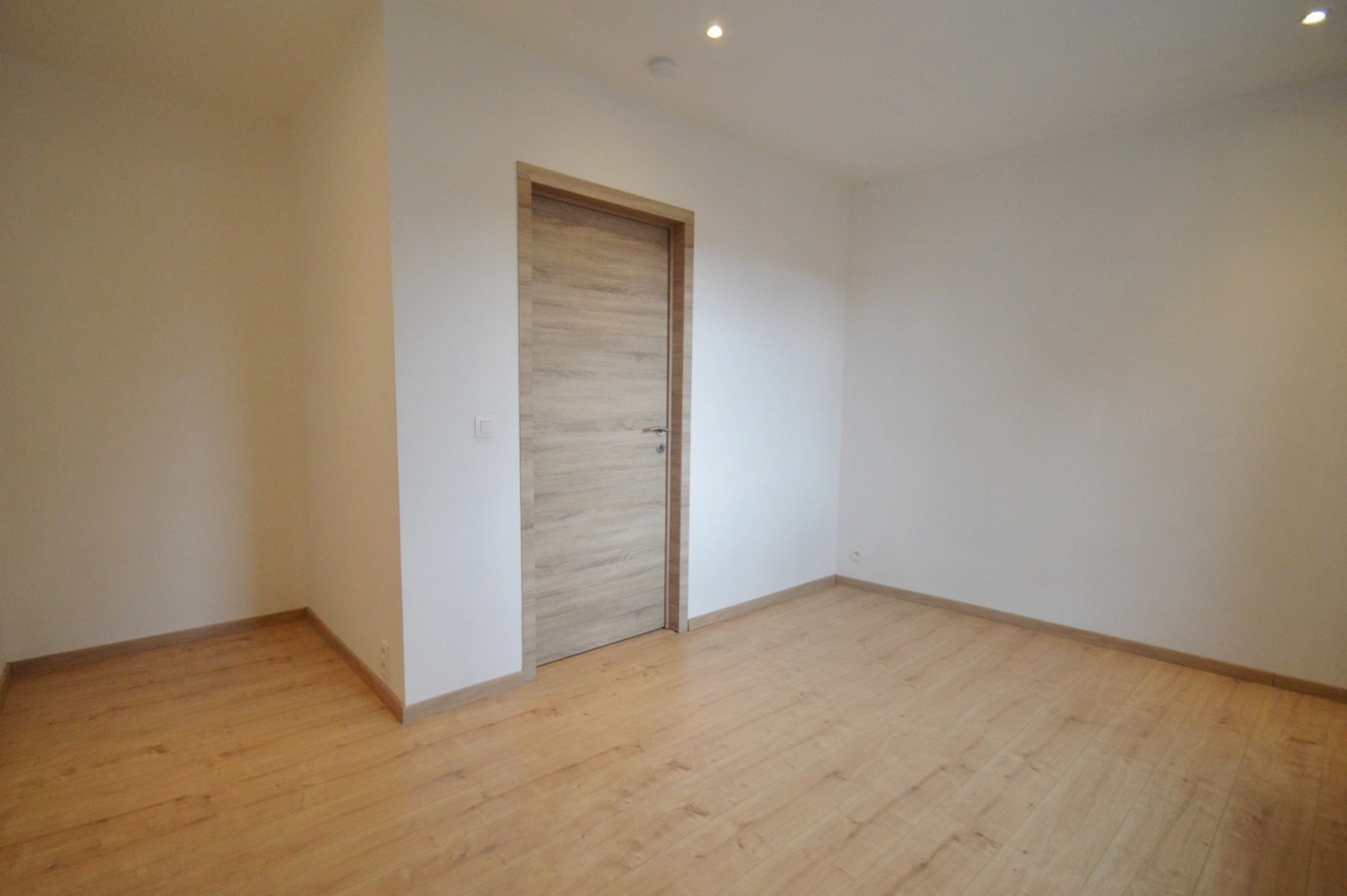 Goed gelegen, gerenoveerde woning - Heist 