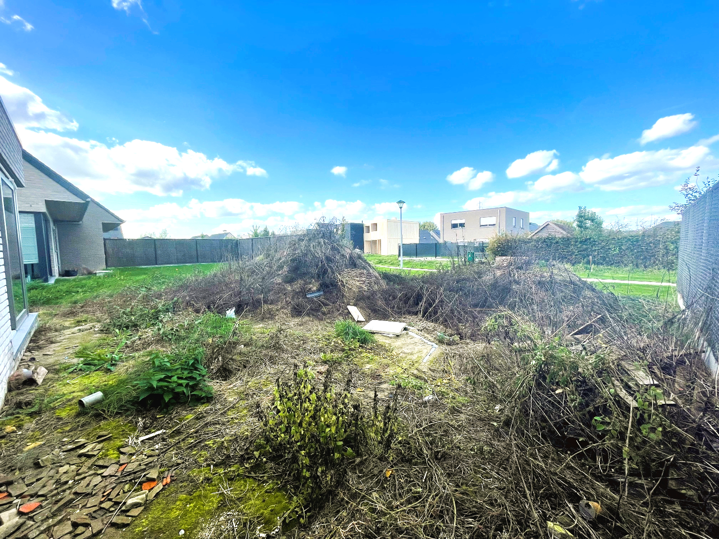 Ruime nieuwbouwwoning met garage en tuin op 300m² 