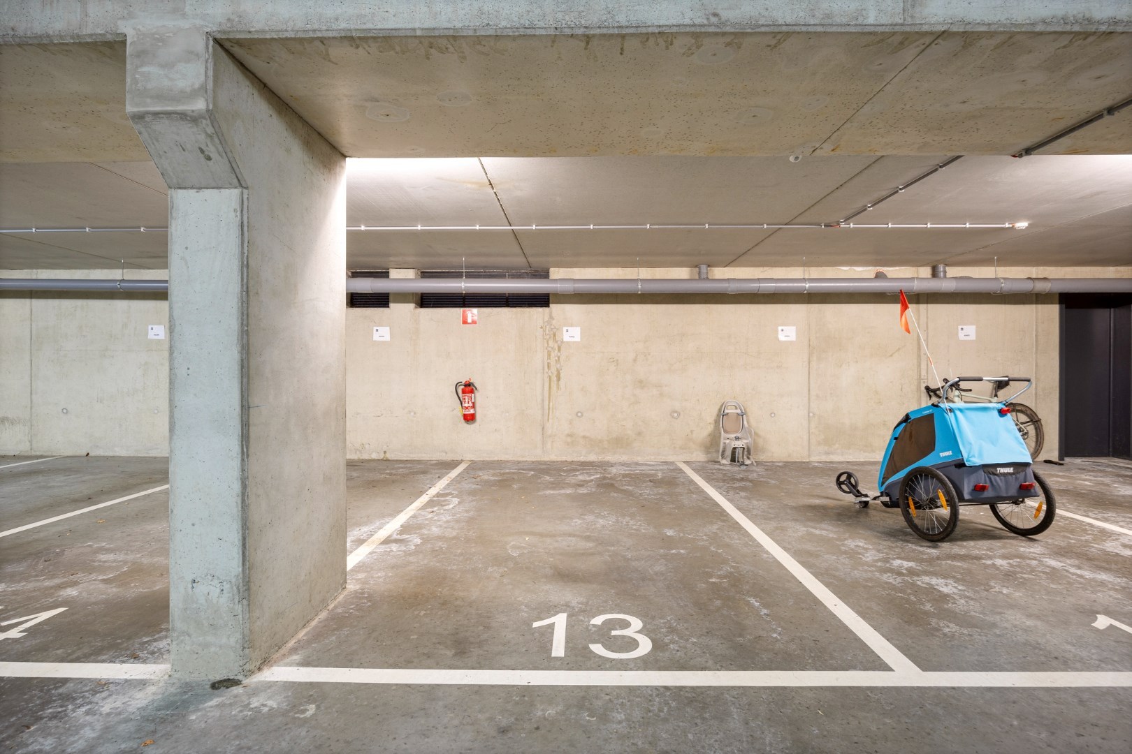 Ruim en lichtrijk appartement met 2 slaapkamers, terras en autostaanplaats vlakbij autostrade - EPC 108 kWh/m² 