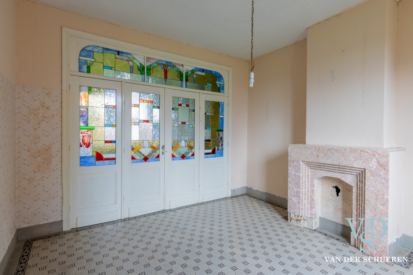 Statige herenwoning met potentieel ! 