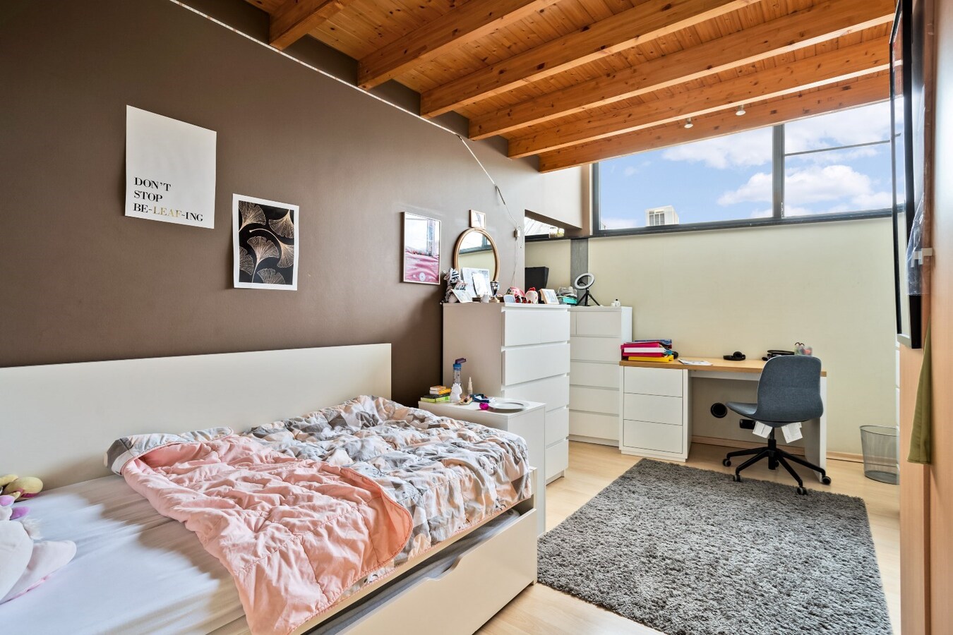 Bedrijfswoning met werkplaats op industrieterrein van Houthulst 