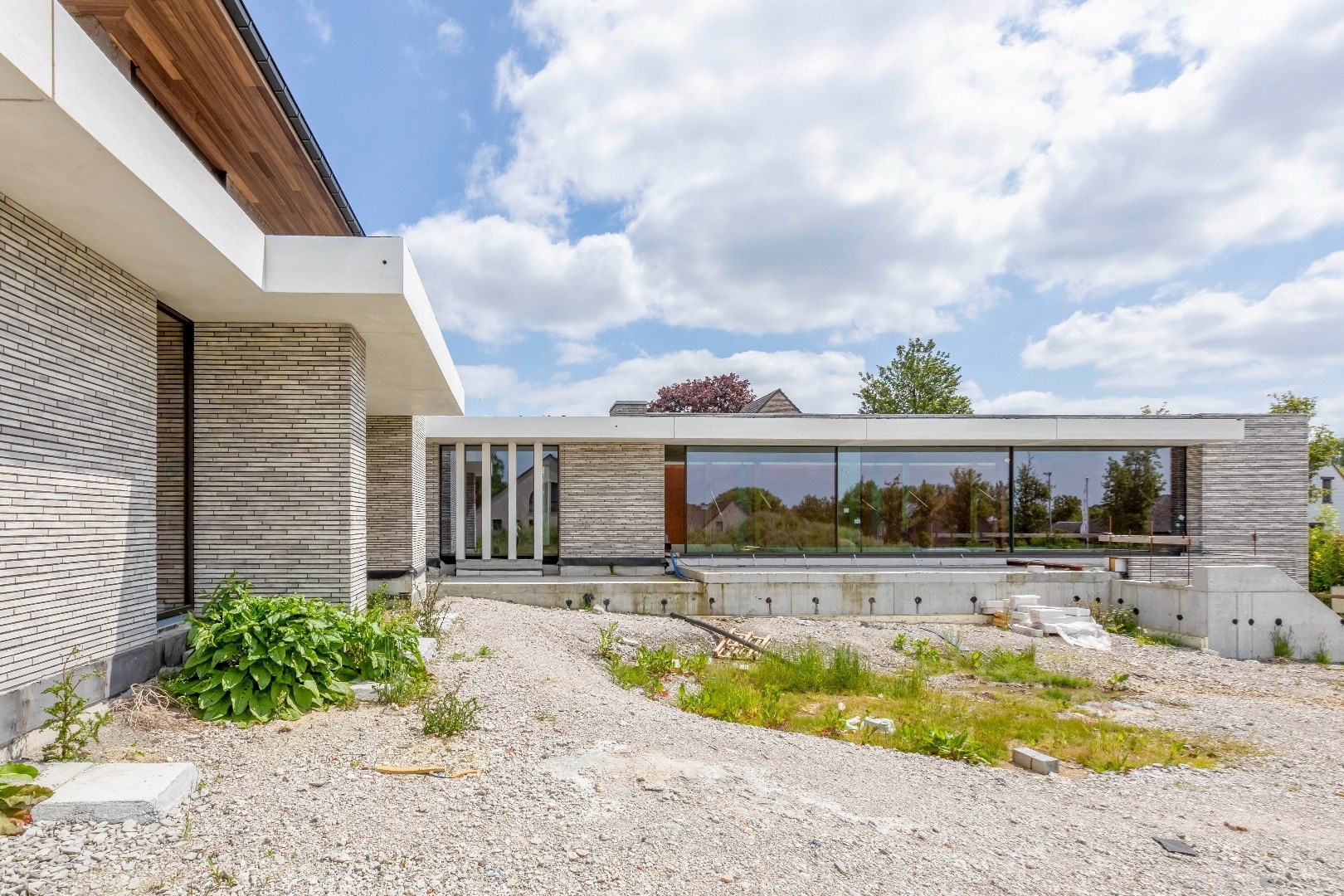 Unieke kans : exclusieve  riante villa  1400m²  by Artea en Piet Bailyu Architects 