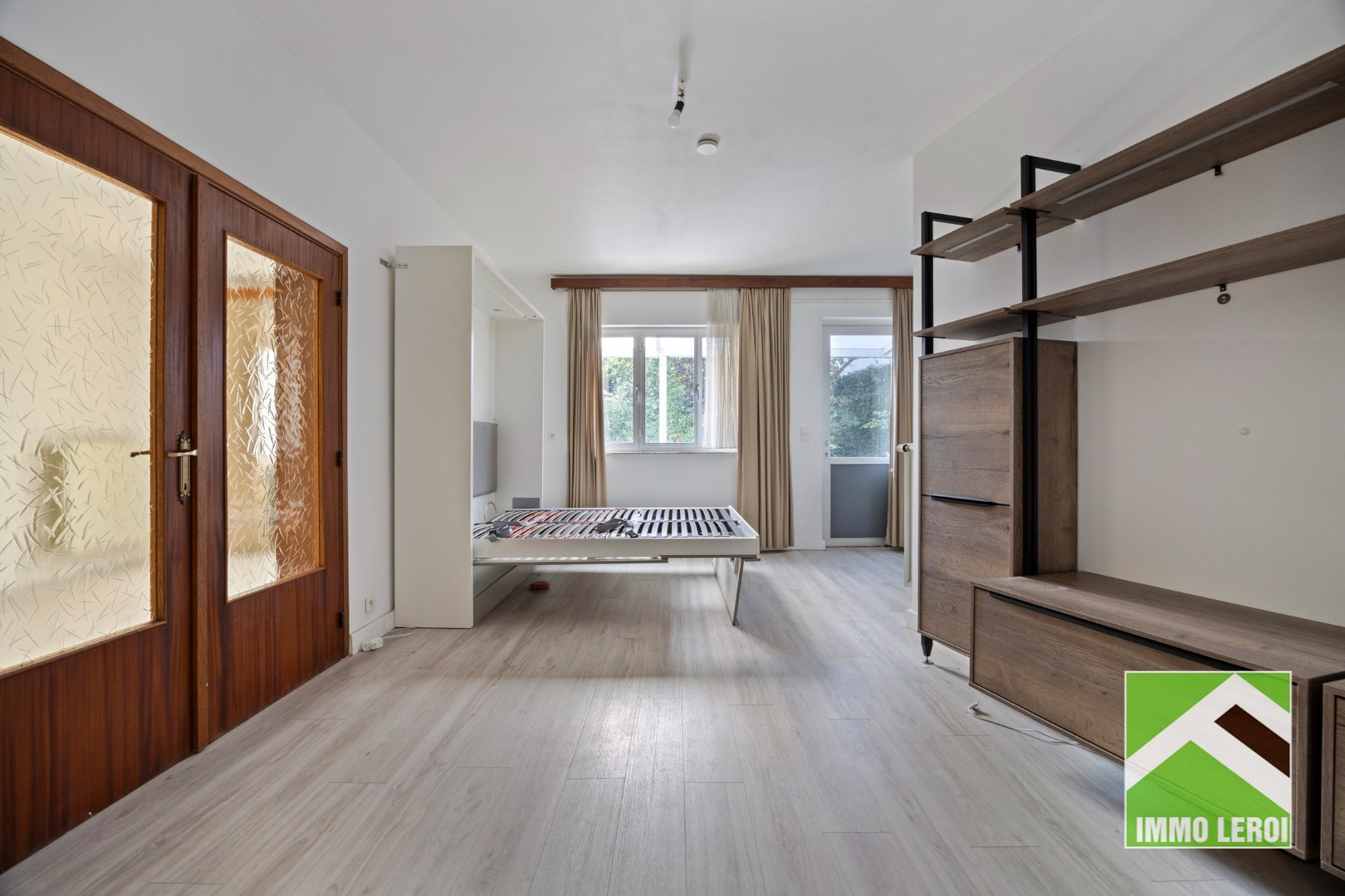 Slaapkamer 2 met doorgang terras