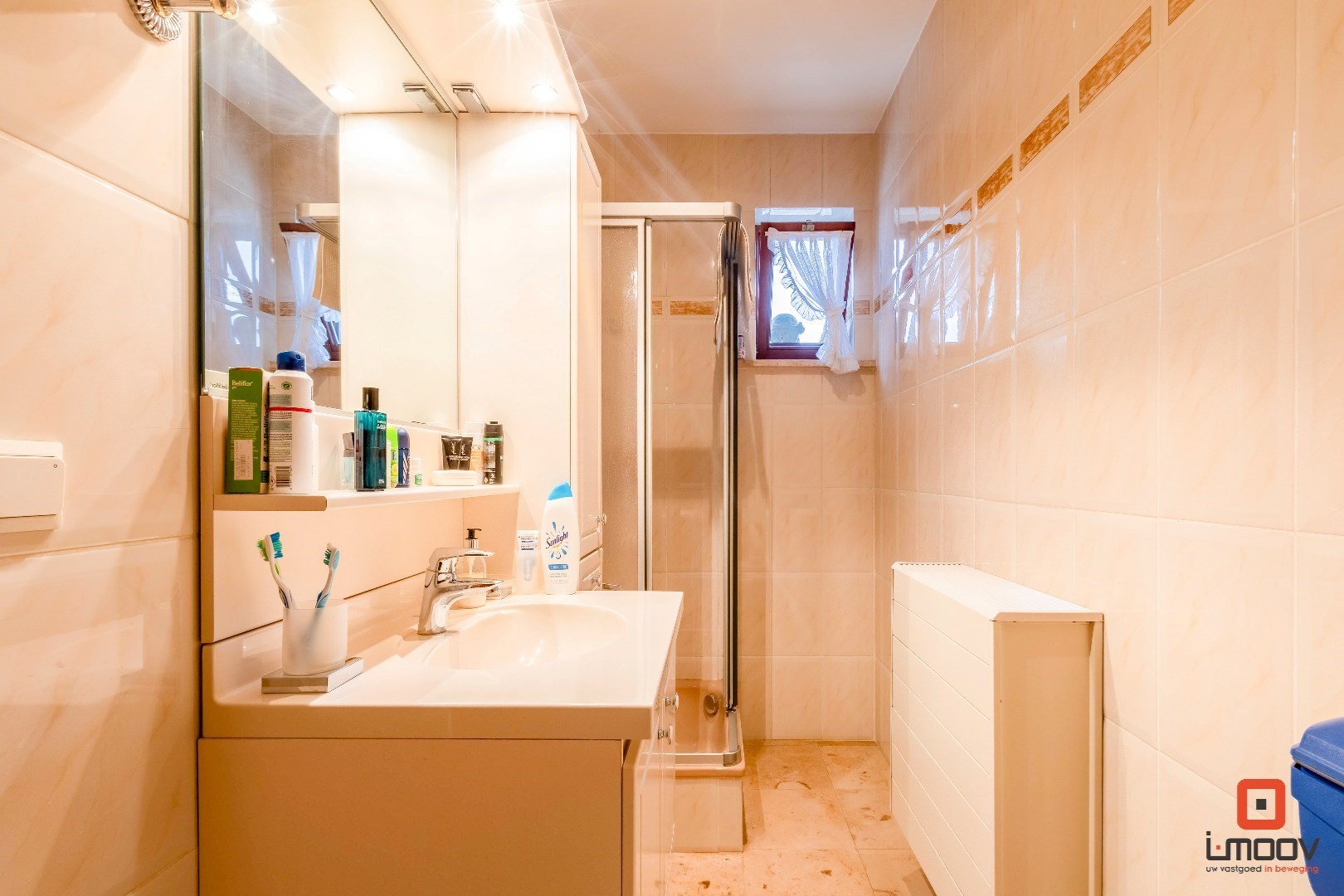 Open bebouwing met magazijn op een landelijke locatie! 