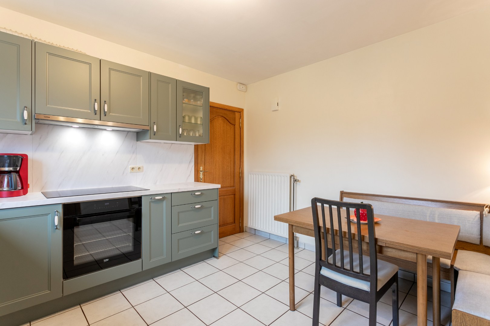 Instapklare woning met 3 slpks, garage en tuin op 6a61ca 