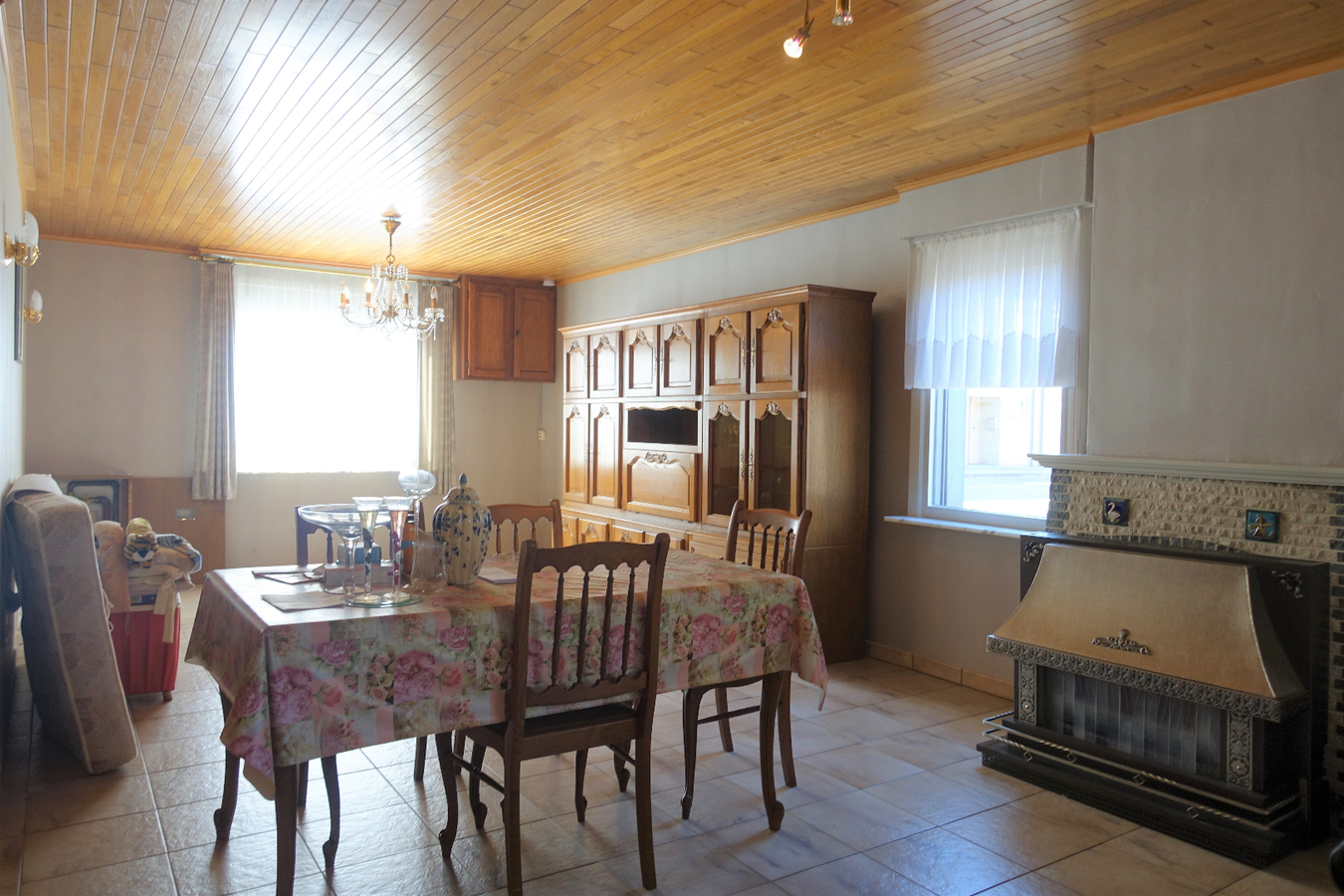 Toffe, op te knappen woning met grote tuin 