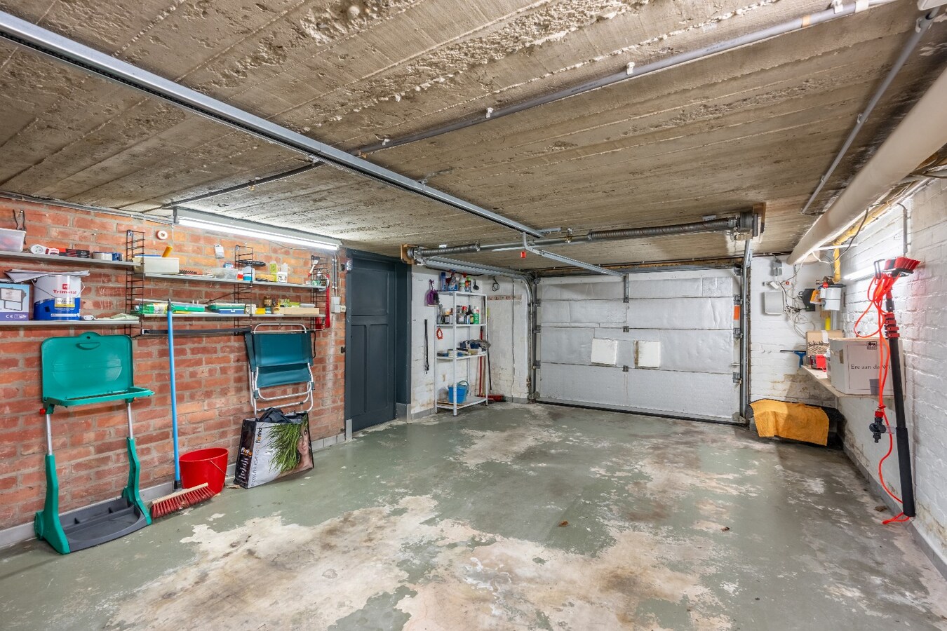 Ruime woning met tuin, garage en 3 slaapkamers. 