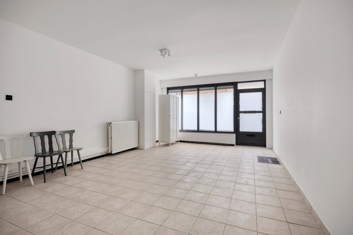 Woning met 4 slaapkamers, 2 badkamers, terras in centrum Leuven ! – EPC 187 kWh/m² - bewoonbare opp. 184m² 