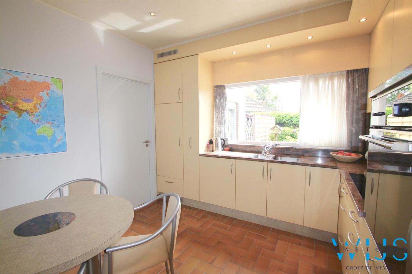 PERFECT onderhouden bungalow in een rustige woonwijk te ERTVELDE 