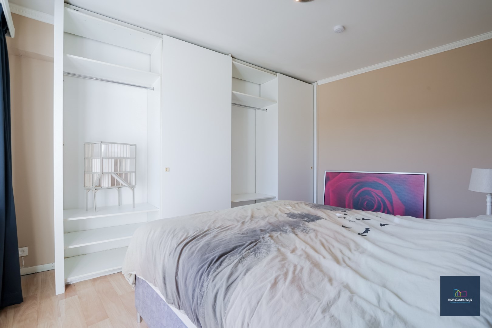 Stijlvol 1 slaapkamer appartement met 2 terrassen, kelder en garagebox 