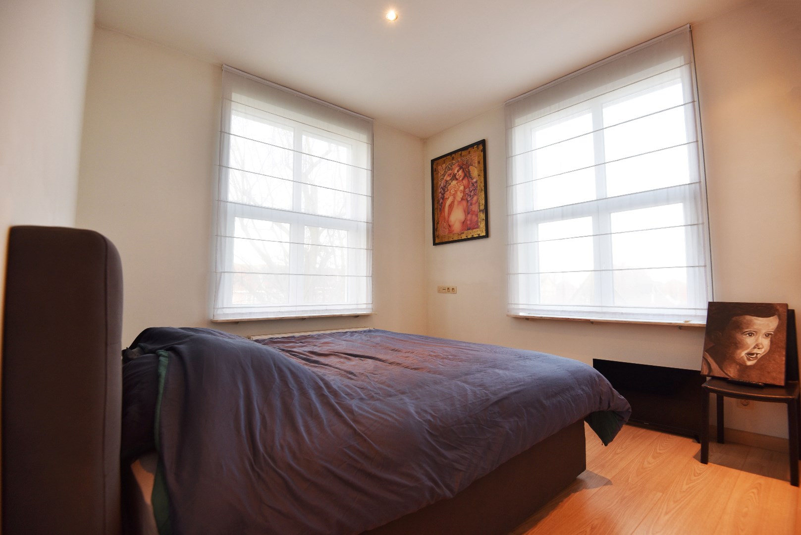 Ruim stijlvol app. met 3 slpks, parkeermogelijkheden en sauna te Adegem 