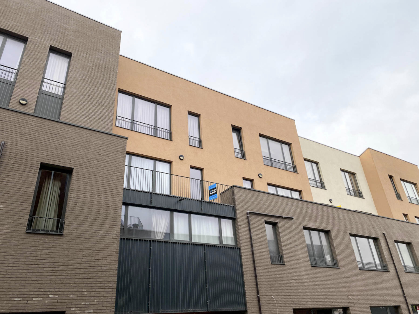 Moderne serviceflat met terras centrum ALSEMBERG - BEERSEL 