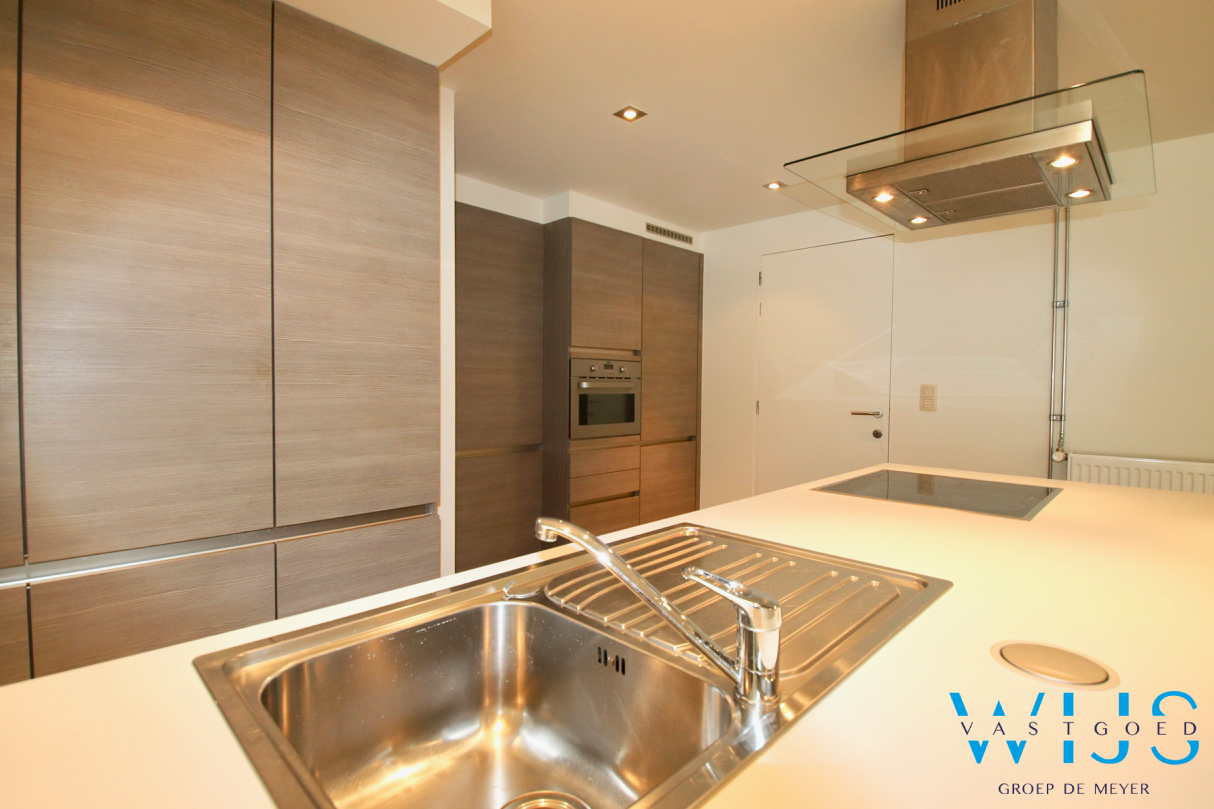 Instapklaar gelijkvloers appartement met 1 slaapkamer &amp; binnenkoer te ASSENEDE! 