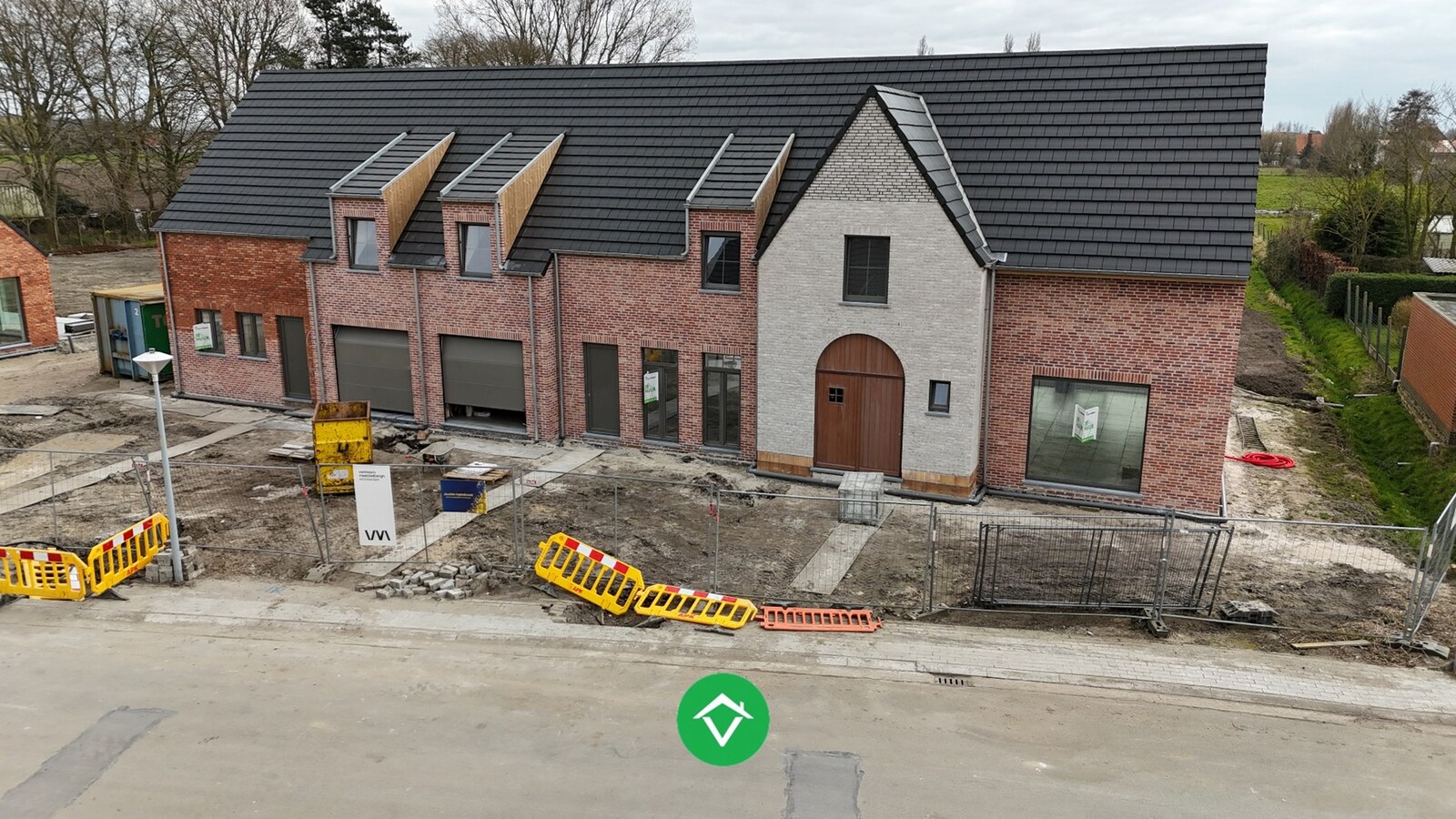 Moderne nieuwbouwwoning met drie slaapkamers en ruim terras in Moere 
