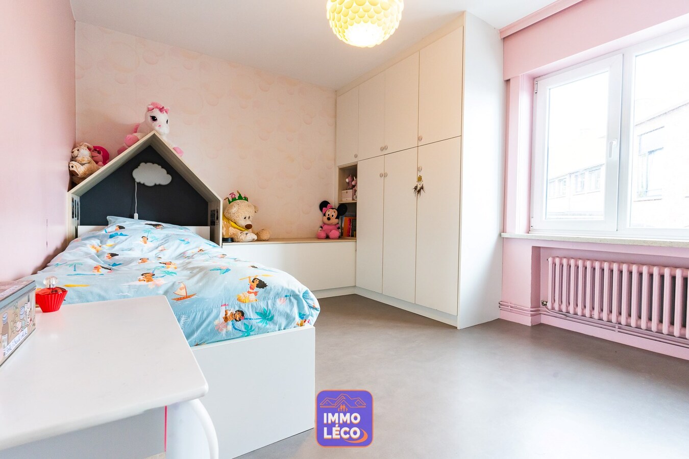 3 façades rénovée avec garage et jardin, plein centre-ville ! 