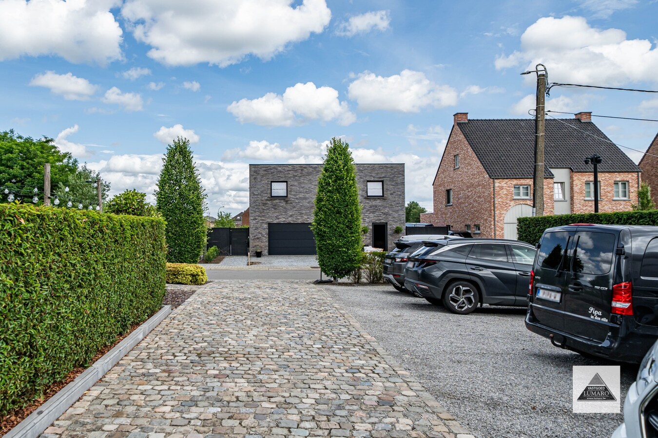 Schitterend horecapand met privé parking en vakantiewoning 