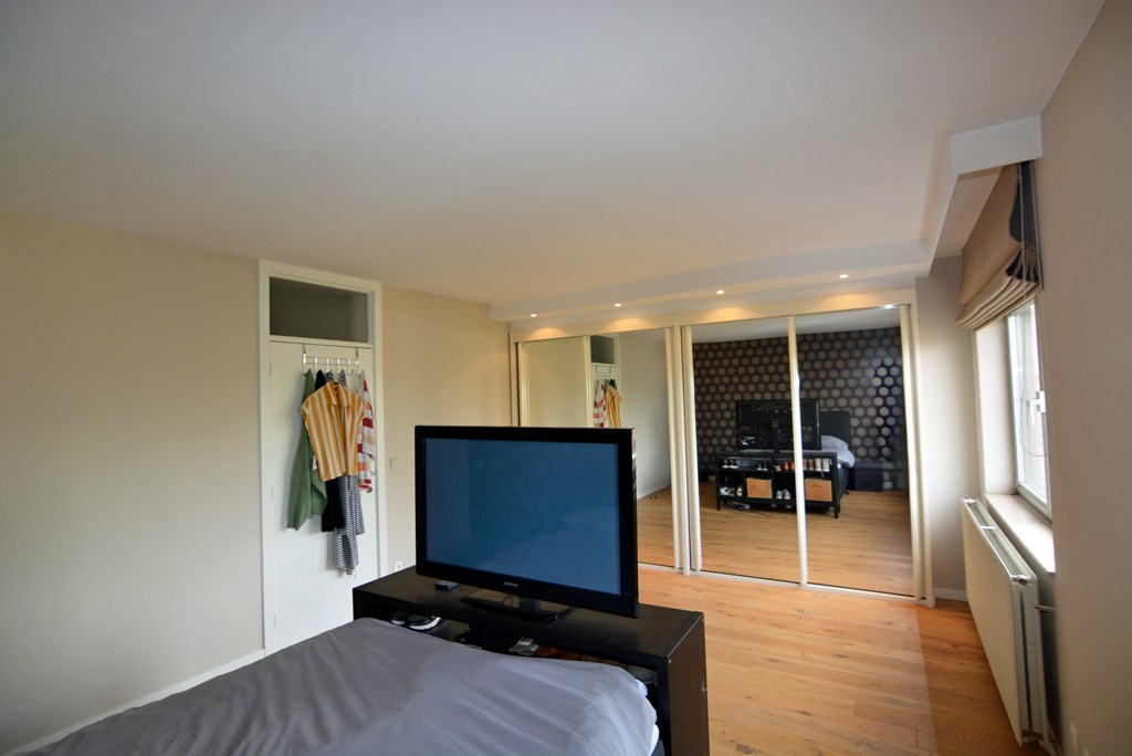 Energiezuinig appartement (144 m²) met 2 slpk, balkon, kelderberging en garage. 